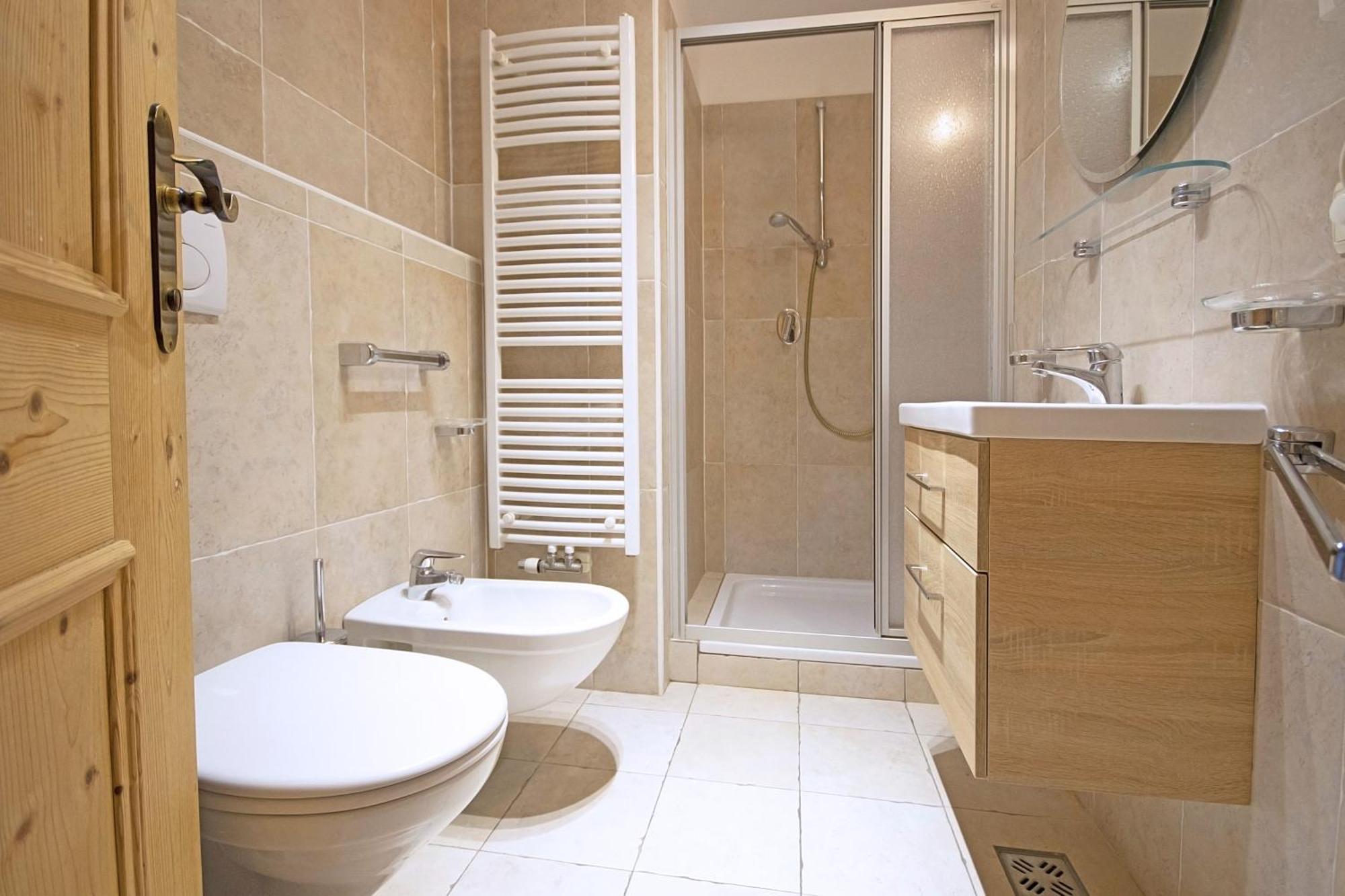 Aurturist Miramonti S Candido San Candido Room photo