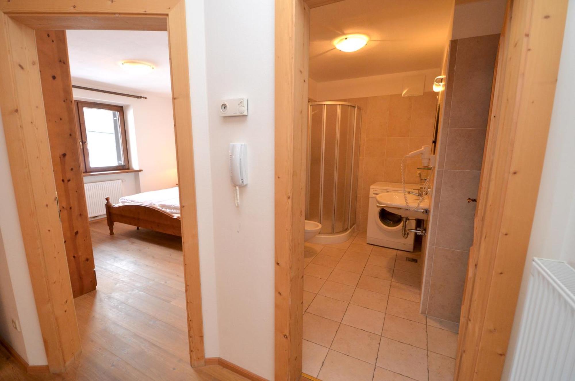 Aurturist Miramonti S Candido San Candido Room photo
